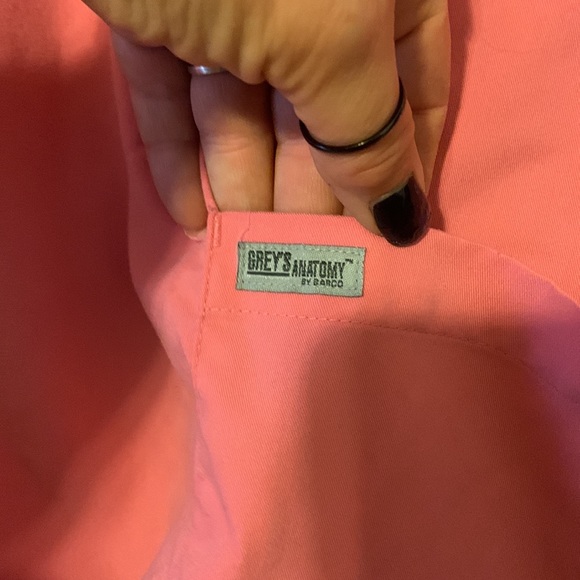 Scrub top - Picture 2 of 4